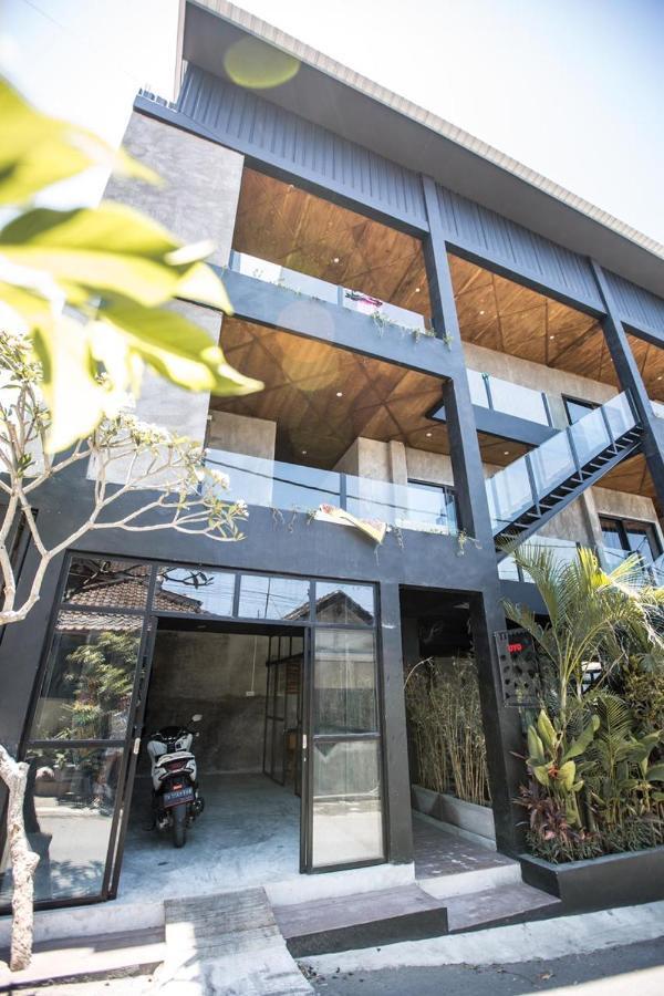 Escotel Krisnantara Canggu  Exterior photo